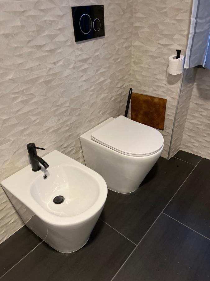 Minardi Apartments Vercelli Luaran gambar