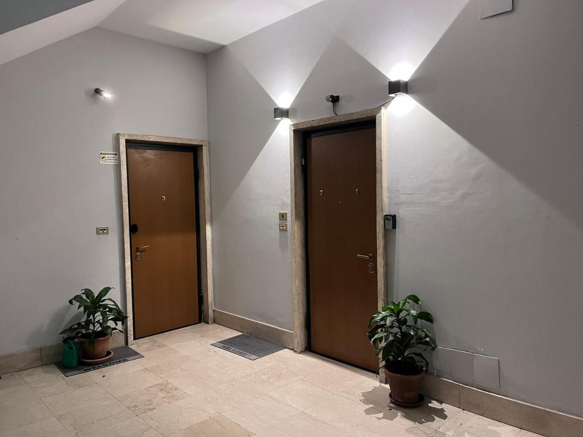 Minardi Apartments Vercelli Luaran gambar